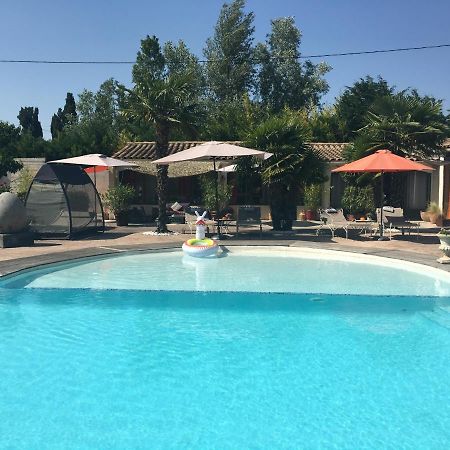 Mas De La Butte Blanche Bed & Breakfast Orgon Bagian luar foto