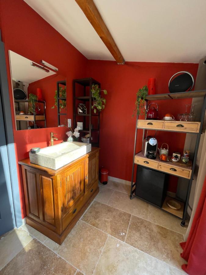 Mas De La Butte Blanche Bed & Breakfast Orgon Bagian luar foto