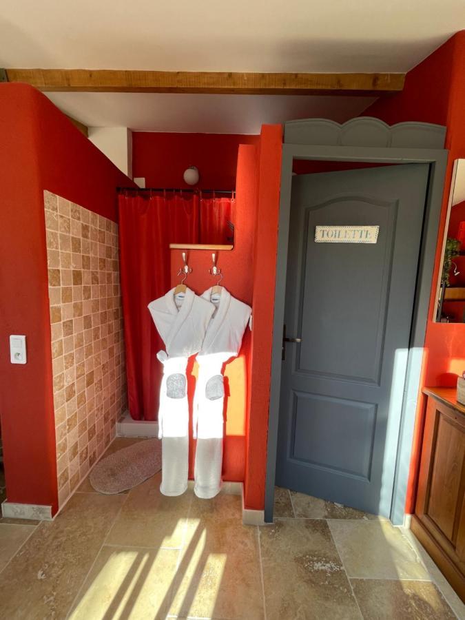 Mas De La Butte Blanche Bed & Breakfast Orgon Bagian luar foto