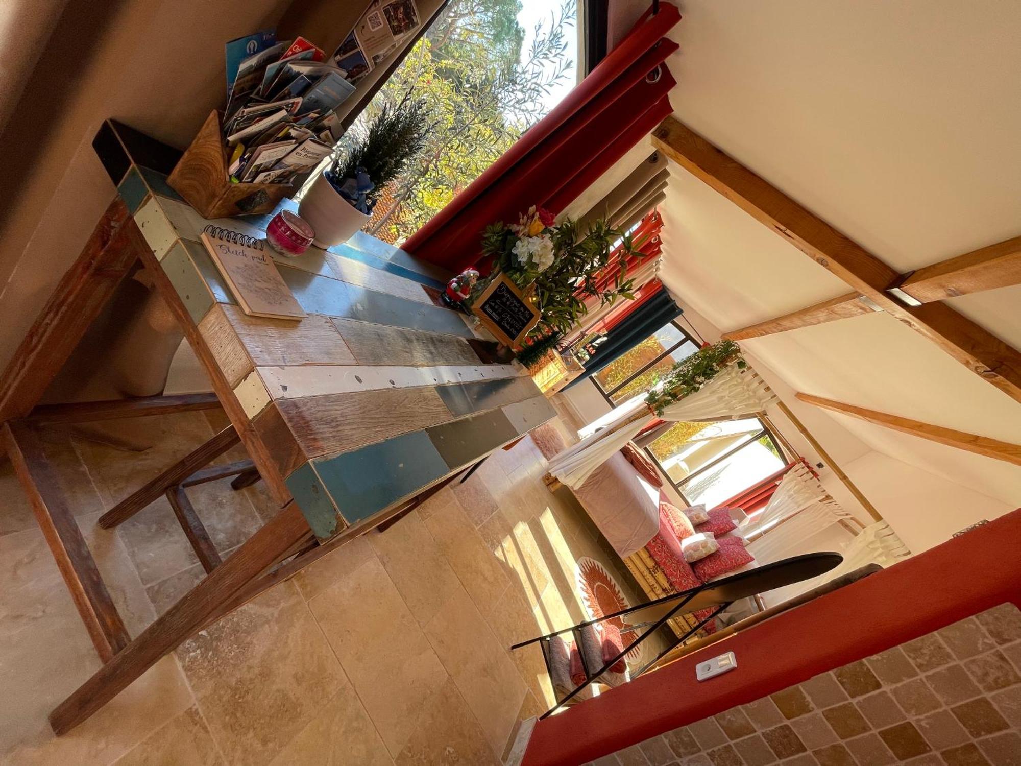 Mas De La Butte Blanche Bed & Breakfast Orgon Bagian luar foto