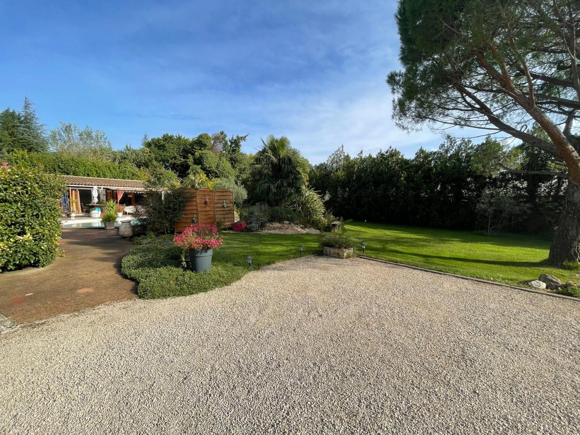 Mas De La Butte Blanche Bed & Breakfast Orgon Bagian luar foto
